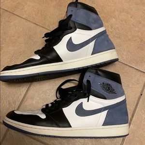 Jordan 1 Retro High Blue Moon